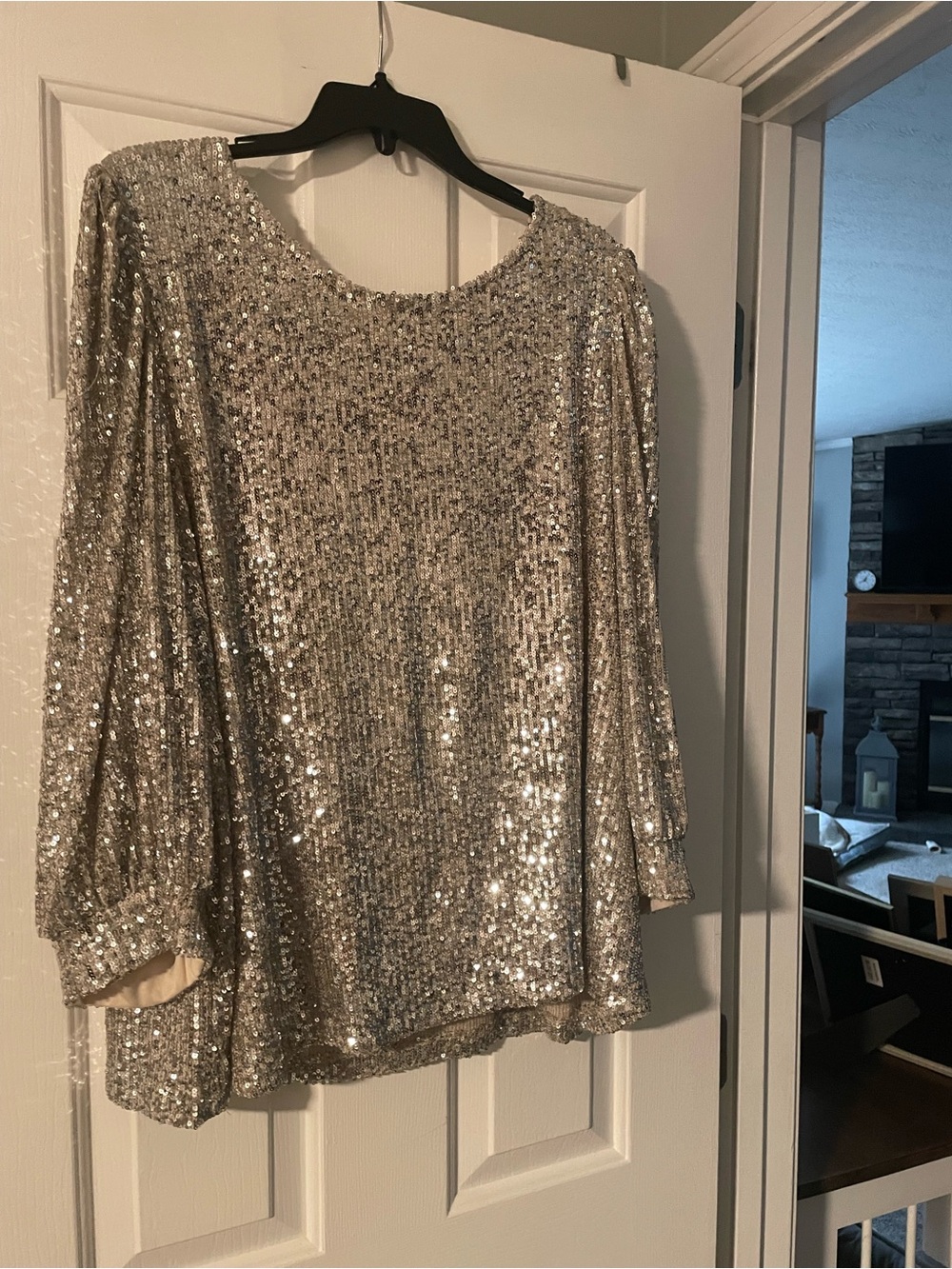 Cable & Gauge sequined long sleeve top size 3XL